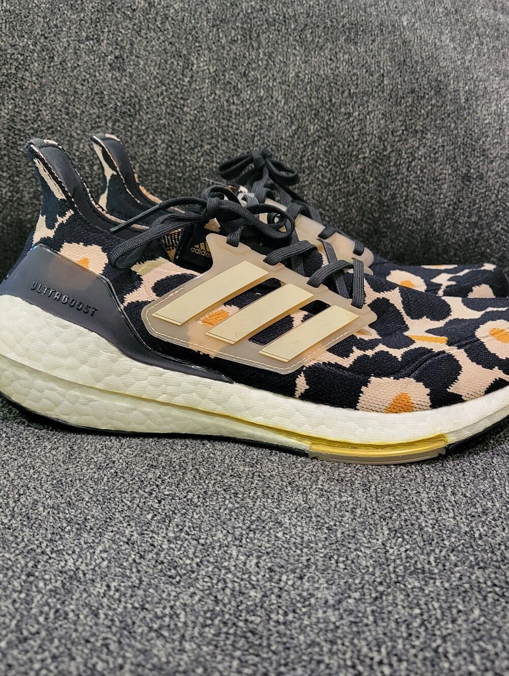 Adidas x Marimekko Unikko ULTRABOOST 21 Womens Black Blush Gold 8 1/2 Shoes - Picture 4 of 7